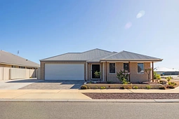 5 Twilight Drive, Jurien Bay