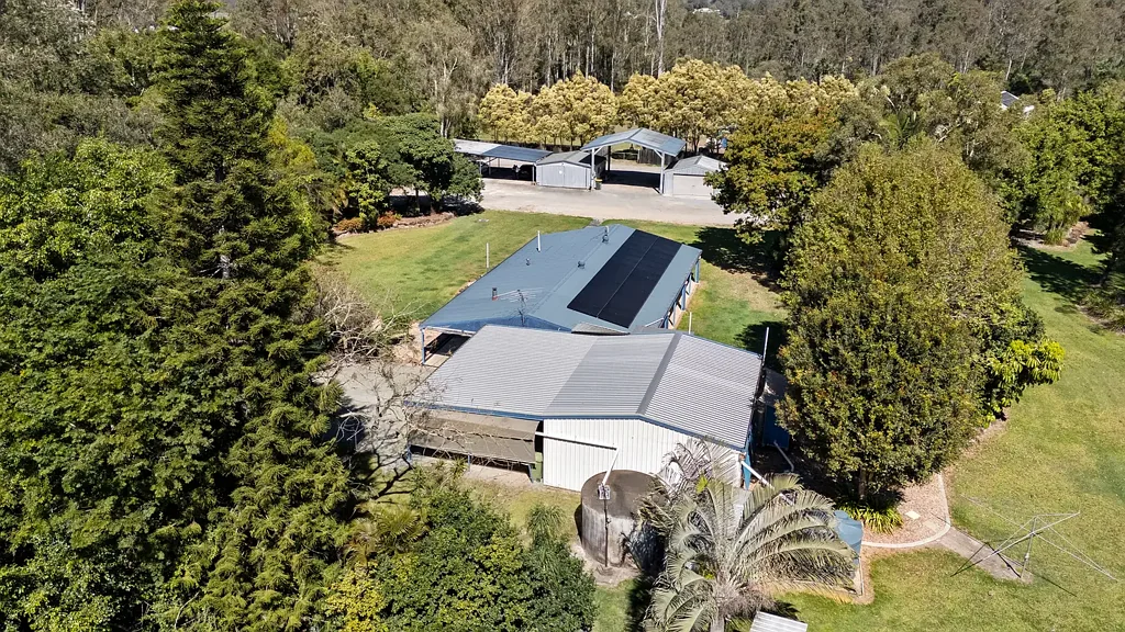 Chambers Flat 4 Bedroom Exceptional Acreage Lifestyle Property - Space, Comfort & Functionality