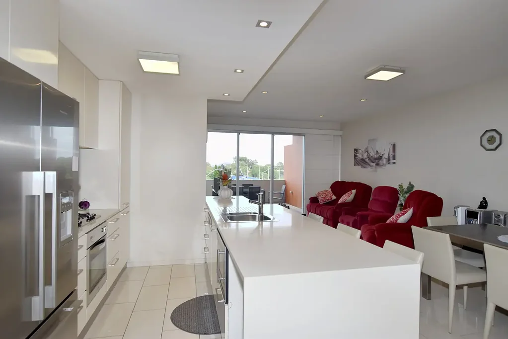 EXECUTIVE LIVING - FURNISHED WATERFRONT APARTMENT!