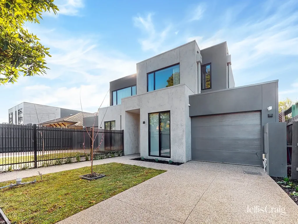 Quality, Lifestyle & Location!