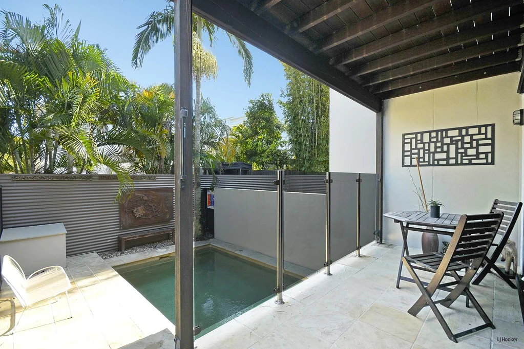 1/13 Thirteenth Avenue, Palm Beach, QLD 4221