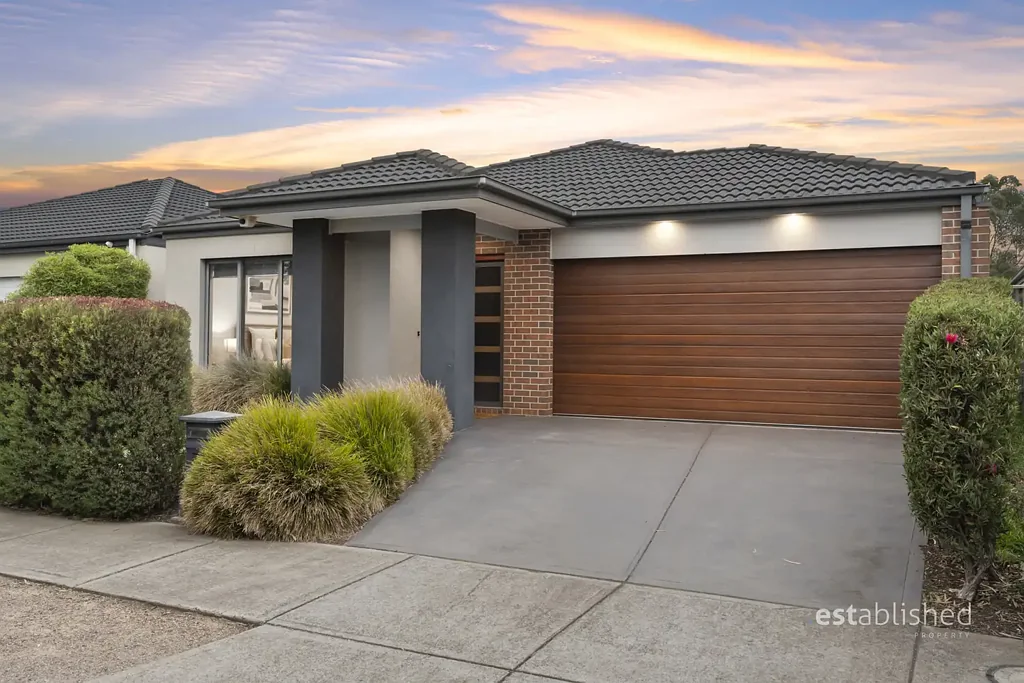 10 Geraldton Road, Point Cook, VIC 3030