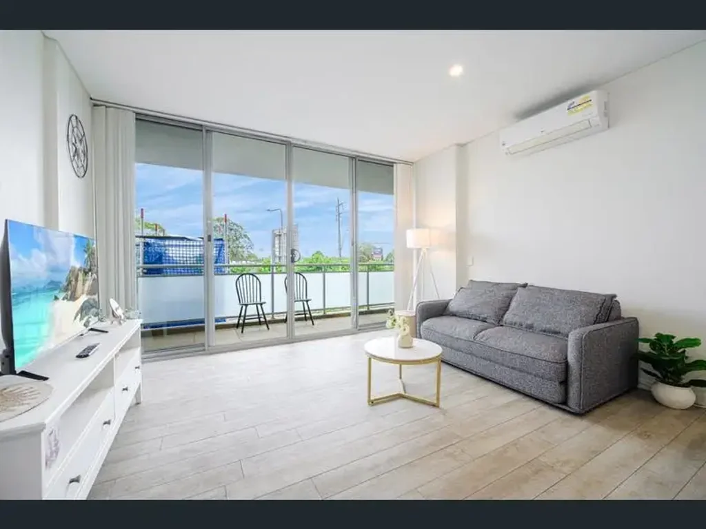 Contemporary Urban Living in a Thriving Locale