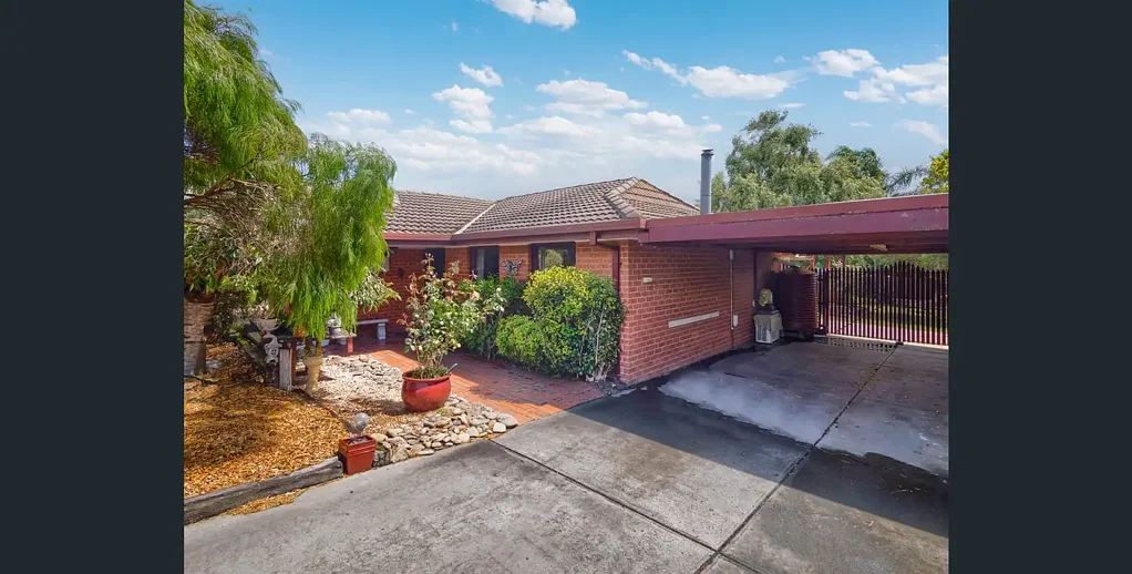 FOR LEASE – 9 Sarno Court, Cranbourne VIC 3977