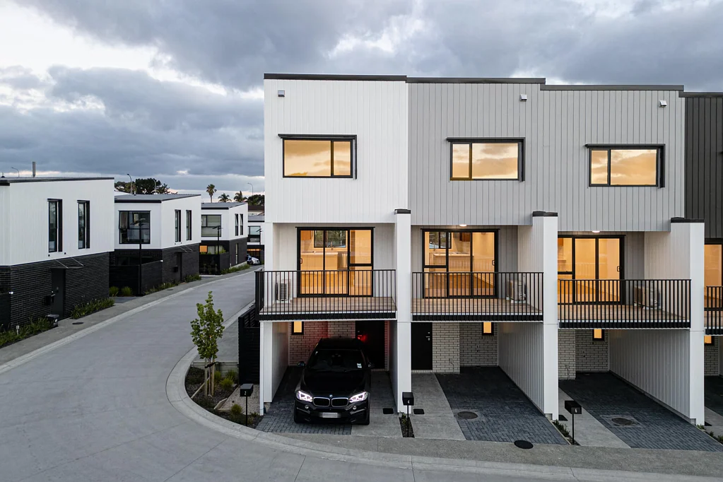 Northcross 3Phòng ngủ Newly Built - Space For Your Parents Downstairs, or Family Home