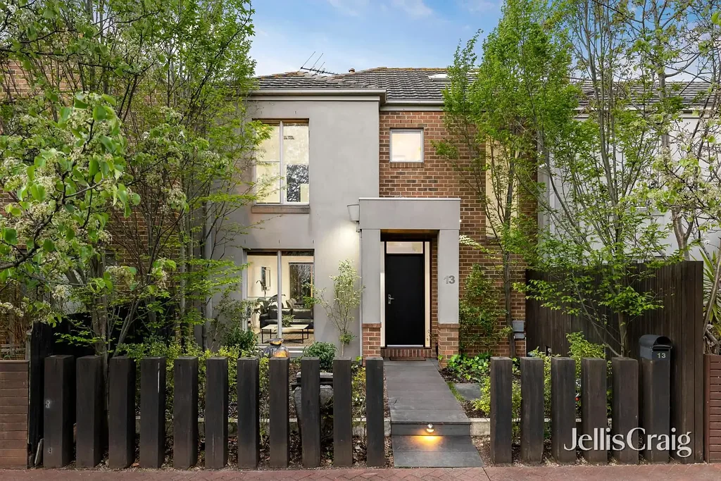 13 Mulsanne Lane, Bentleigh East, VIC 3165