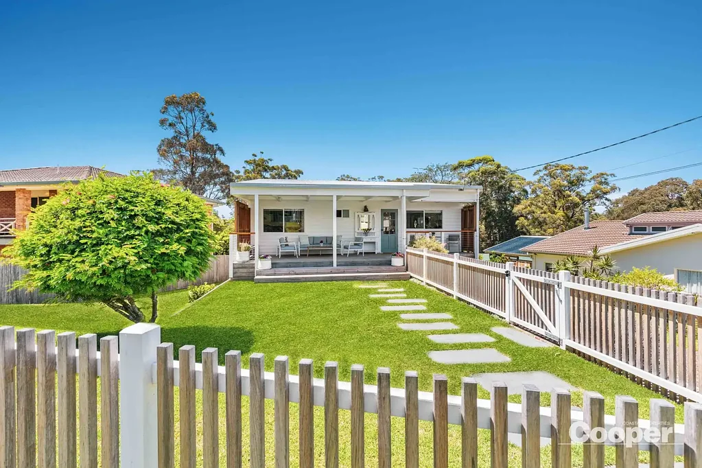 22 Park View Parade, Mollymook Beach, NSW 2539