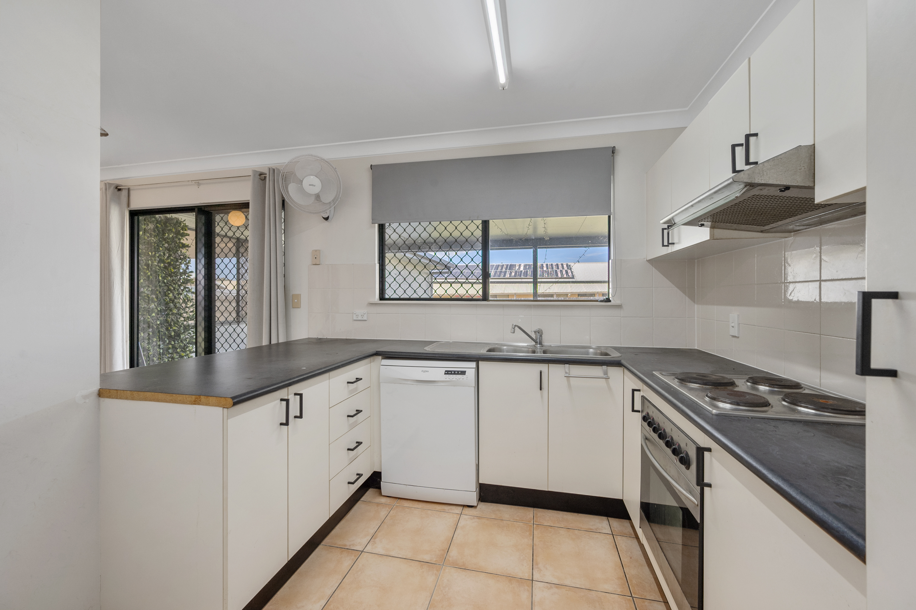 17 RILEY CCT, KIRWAN QLD 4817, 0 Schlafzimmer, 0 Badezimmer, House