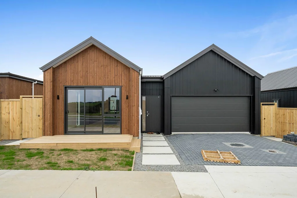 Karaka 4 Bedroom Modern Living with Rural Charm – Brand New Home