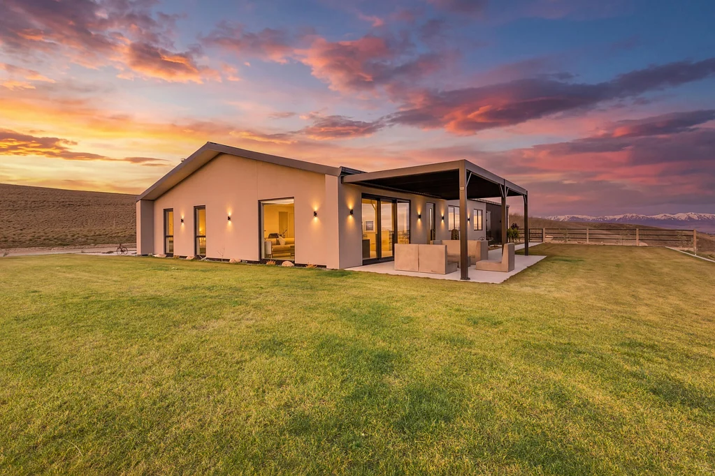 Clyde Modern Lifestyle Living with Exceptional Shedding