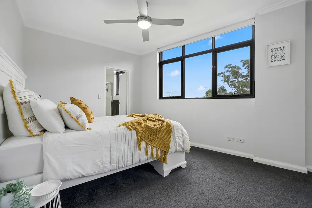 Hornsby 2ห้องนอน Move in ready !