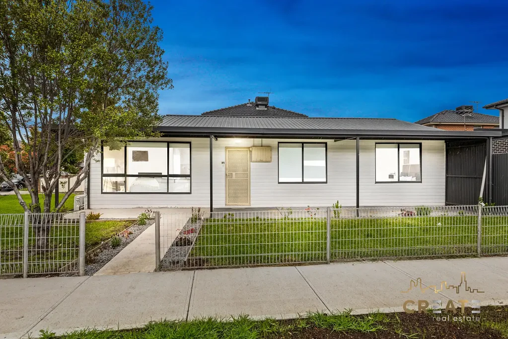 Sunshine 3房 阳光核心地角 3卧宽敞空间 现代厨卫升级 私享露台 便捷步行生活 未来枢纽潜力 MODERN, LIGHT FILLED & READY TO MOVE IN