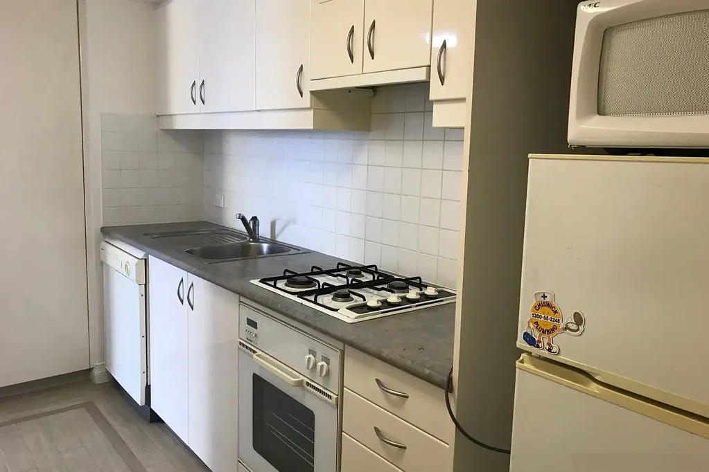Studio Apartment Locates In Heart Of CBD