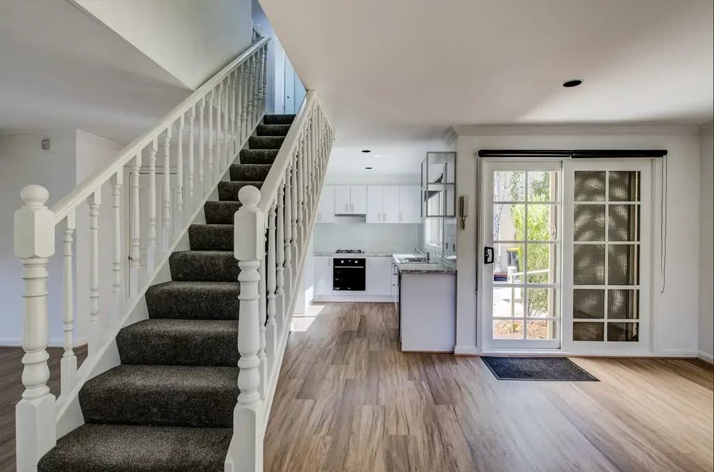 Fully Renovated Town House