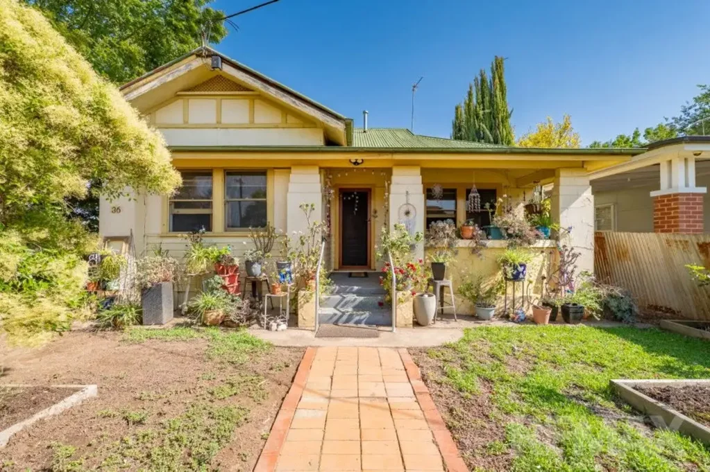 36 Albury Street, Wagga Wagga, NSW 2650