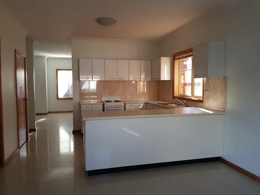 3 Bedroom Townhouse in a Prime Location!