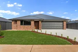 88 Parkfield Drive, Youngtown