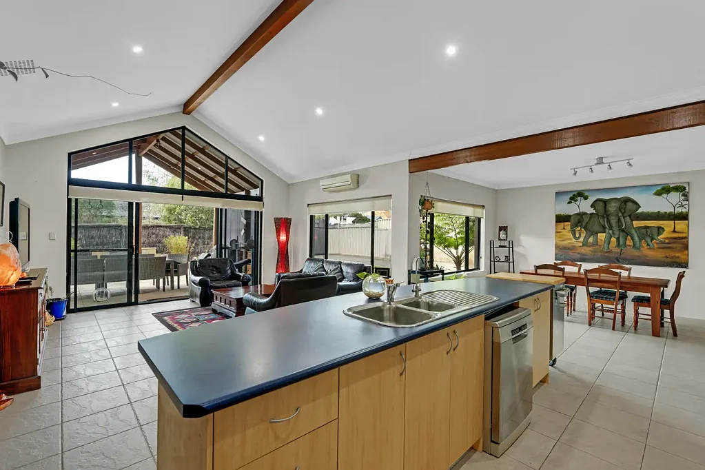 Dalyellup 4ห้องนอน Dalyallup home offers Bali style