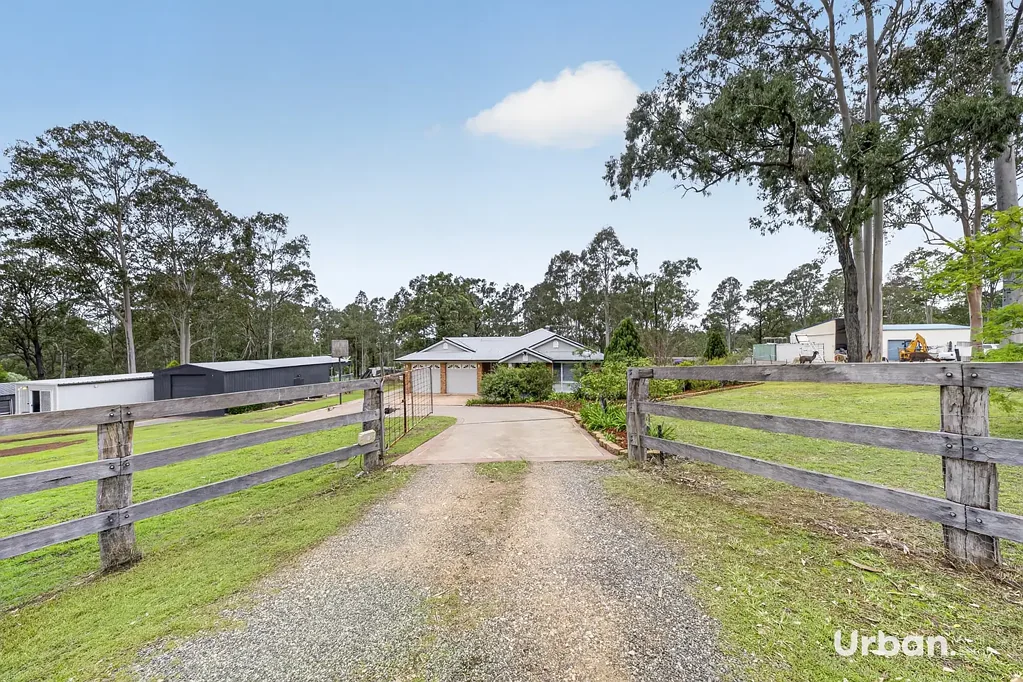 Branxton 6房  POOL, SHED & SECOND DWELLING – THE COMPLETE LIFESTYLE PACKAGE