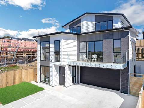 32 Grand Ridge Avenue, Flat Bush, Manukau City, Auckland