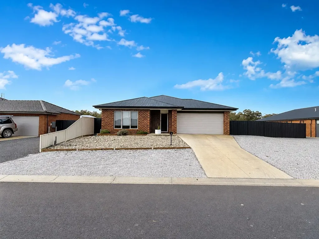 Beautiful Near-New Four-Bedroom Family Home