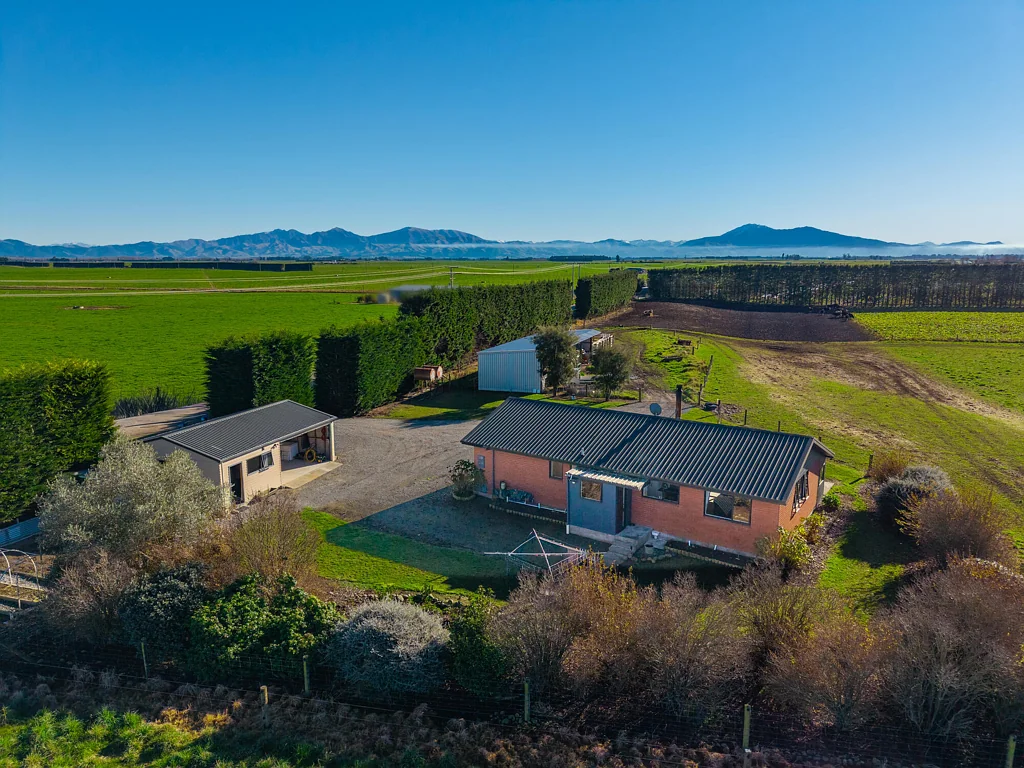 Geraldine Cracking Productive Farmlet With Two Titles - 14ha