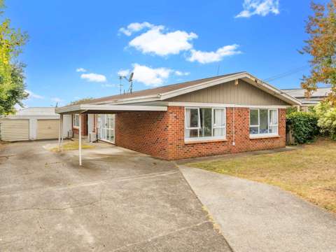 Manurewa 4部屋 Two Brick & Tile Units, Prime Opportunity!