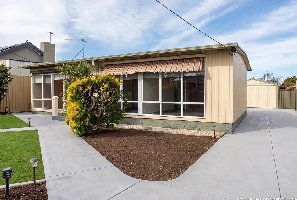 Spacious Family Home with 3 Bedrooms, 2 Bathrooms
