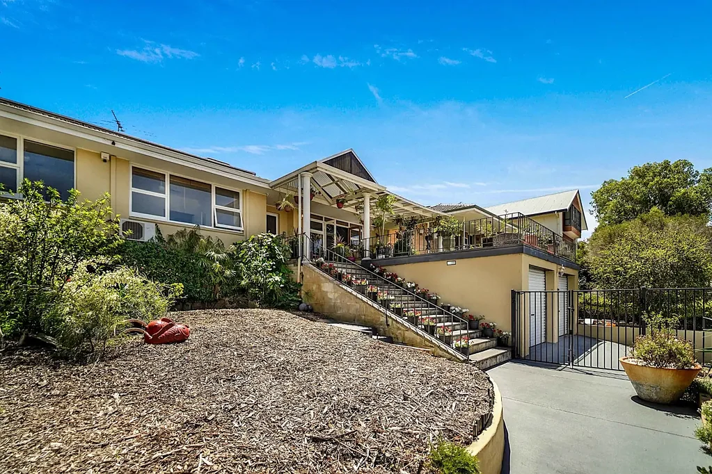 27 Carrick Street, Woodlands, WA 6018