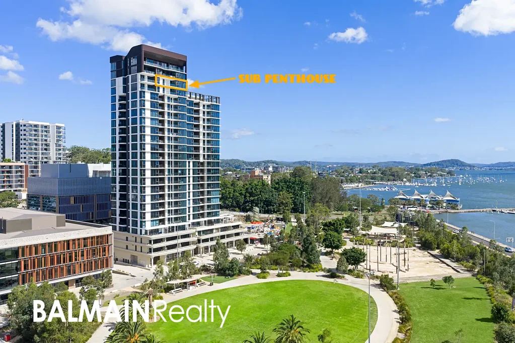 Gosford 3ਬੈੱਡਰੂਮ BRAND NEW... Palatial Waterfront Sub-Penthouse on Offer for the First Time!