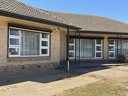 158-160 Adelaide Road, Murray Bridge