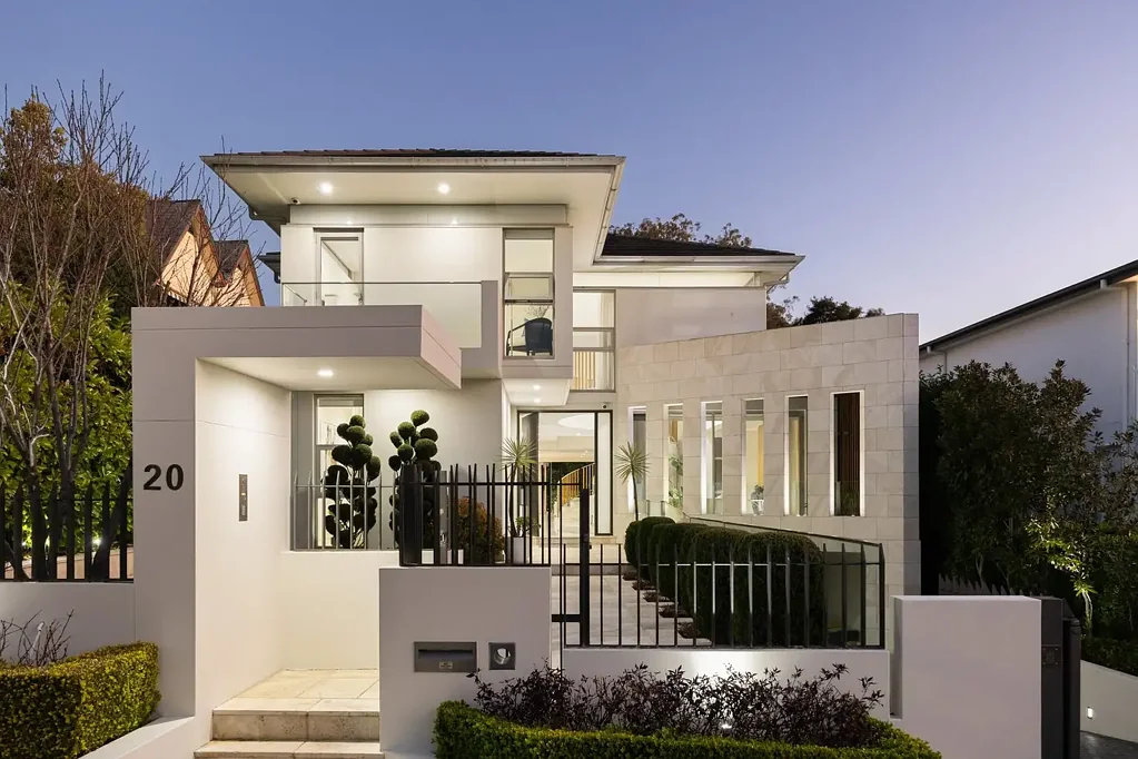 Strathfield 5Zimmer Custom-curated family grandeur in Strathfield's Golden Mile