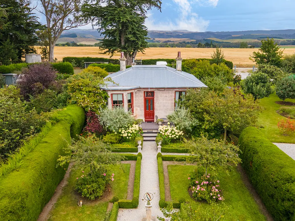 Oamaru 2 Slaapkamer An Opportunity to claim an Historic Otago Treasure