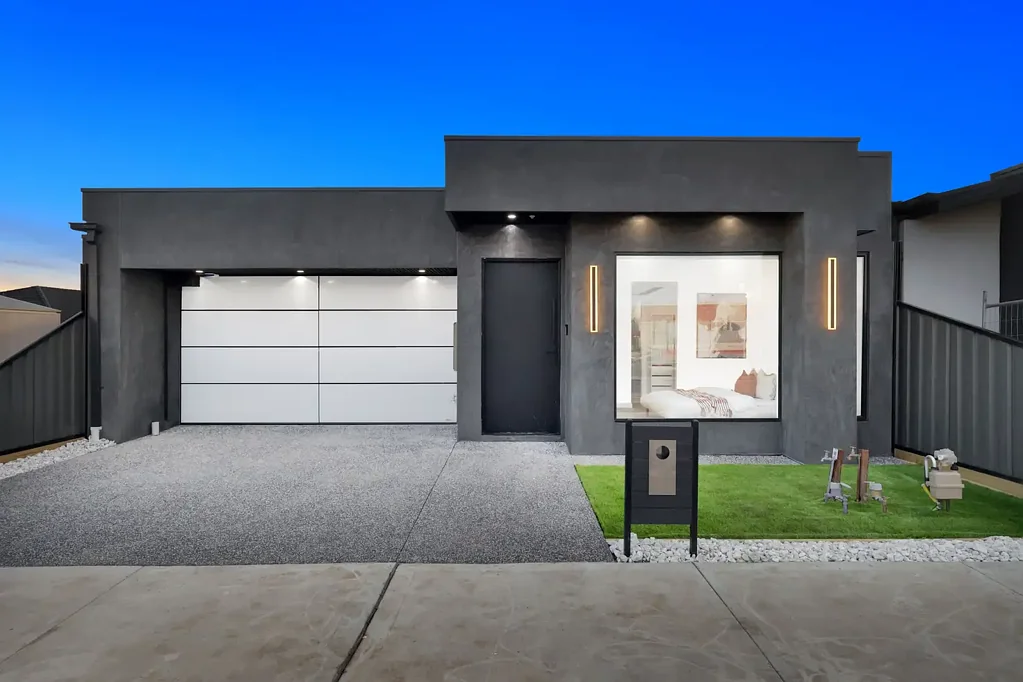 Mickleham 4Moenga 2 KITCHENS | Architectural Masterpiece with 5.4m Ceilings