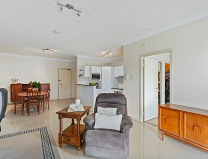 303/20 Sanders Street, Upper Mount Gravatt, Brisbane - Southern Region, 2 Bedrooms, 2 Bathrooms, Apartment