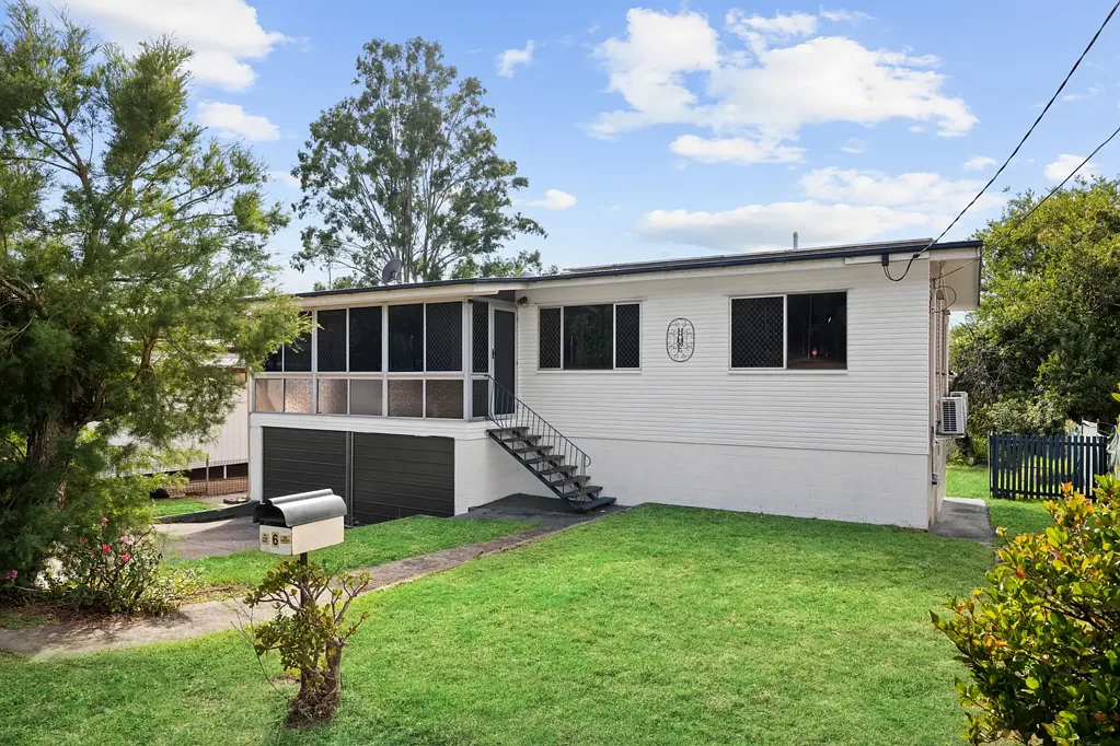 Riverview 3Phòng ngủ Freshly Renovated Home with Comfort, Space & Future Potential!