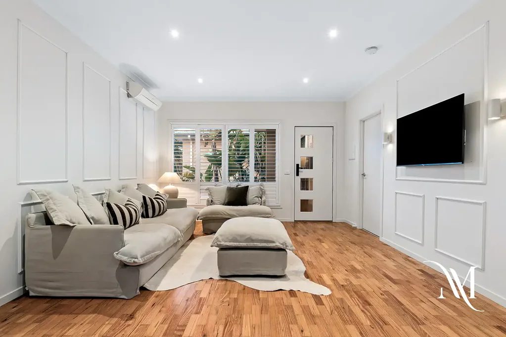 Aspendale 3Phòng ngủ EXPRESSION OF INTEREST CLOSING 13/10 (unless sold prior) | Stylish Lifestyle Oasis – Steps from the Beach