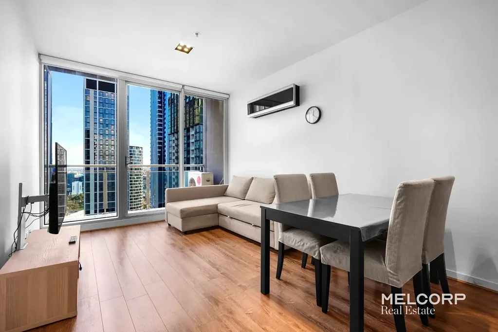 TWO-BED IN PRIME CENTRAL LOCATION - PARTIALLY FURNISHED