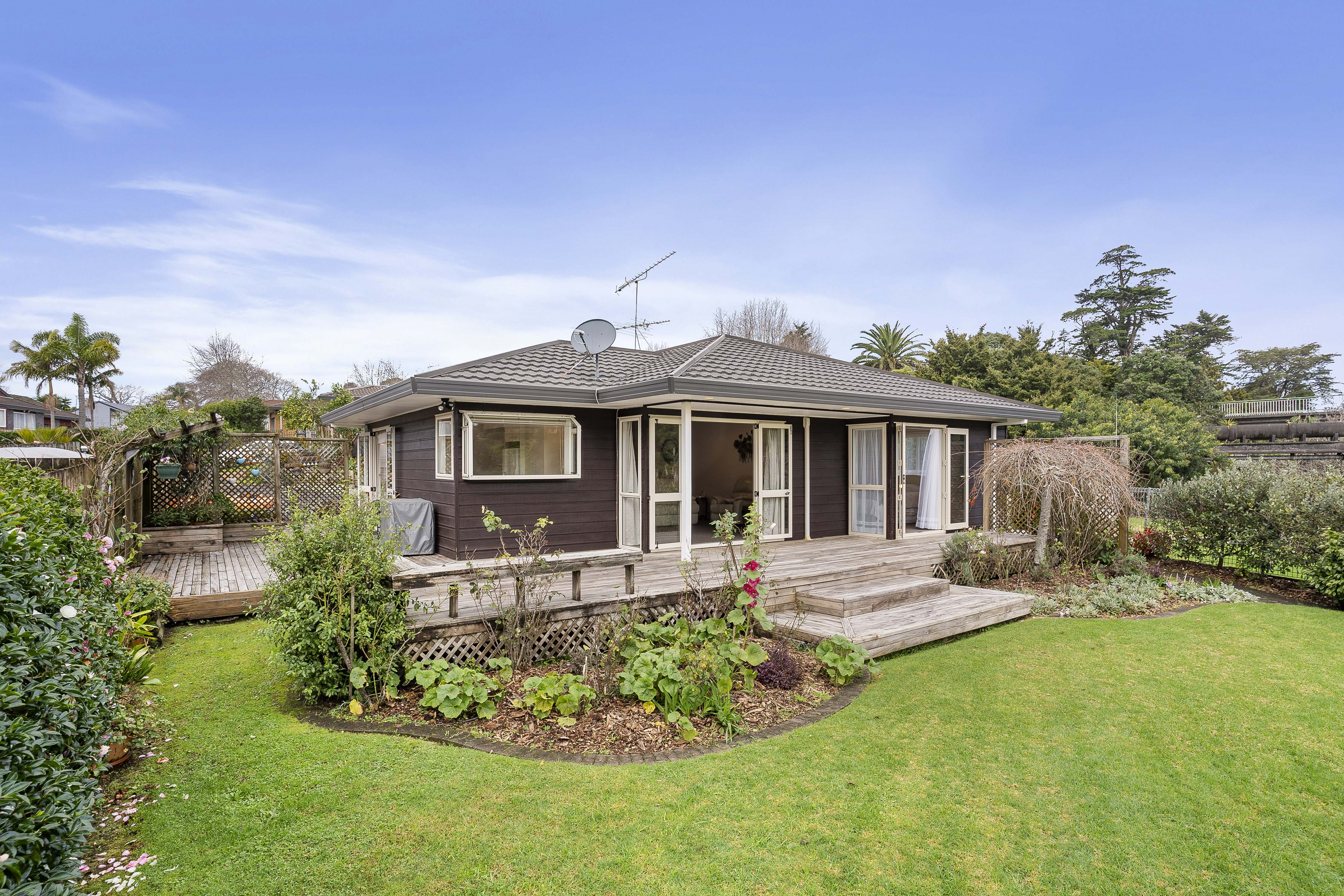 10 Lochend Place, Highland Park, Auckland - Manukau, 3 Schlafzimmer, 0 Badezimmer, House