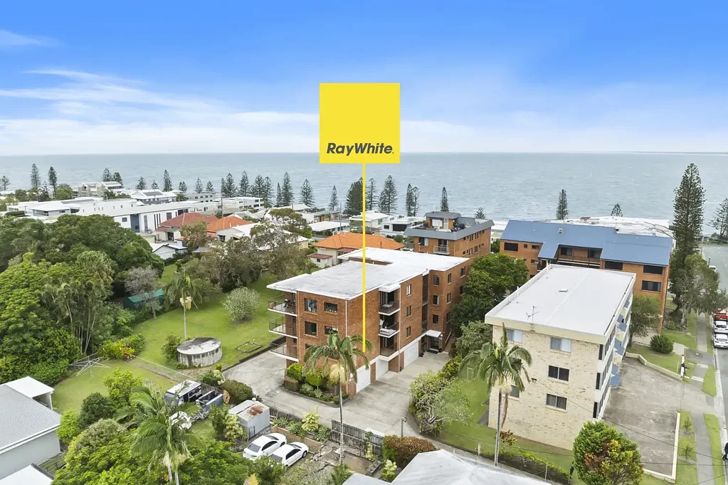 Kings Beach 3房  Coastal Privacy with Ocean Views - Prime Kings Beach Position