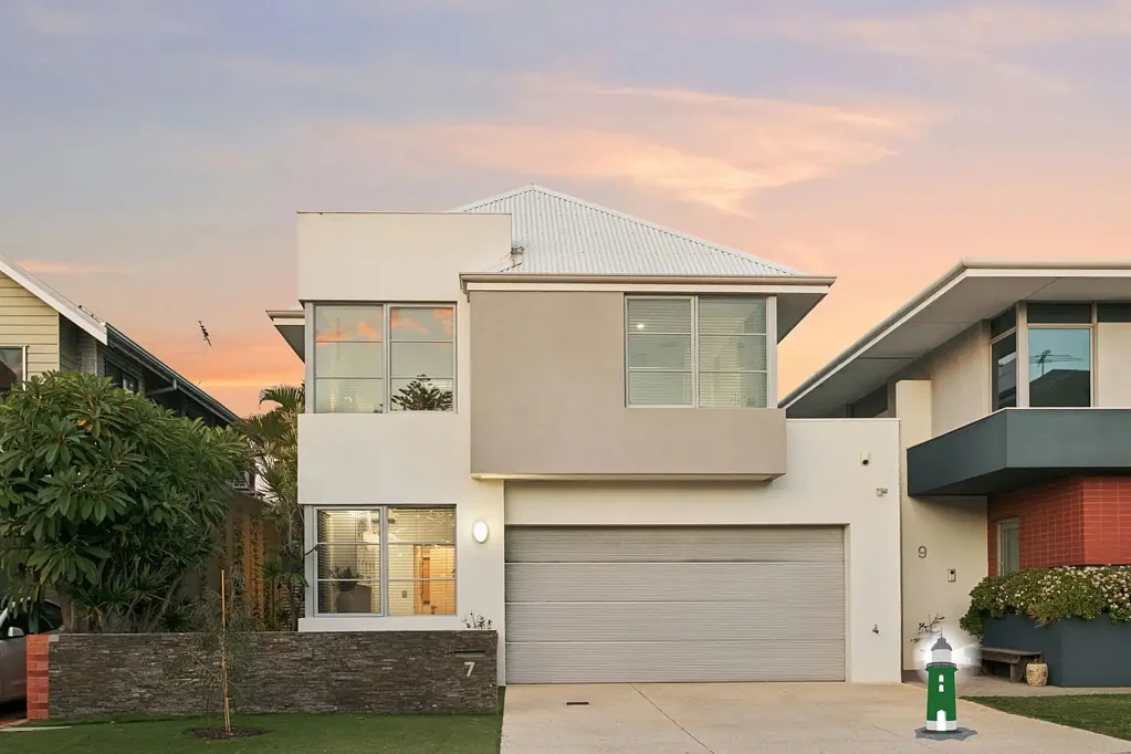 South Fremantle 4غرفة نوم COASTAL LUXURY