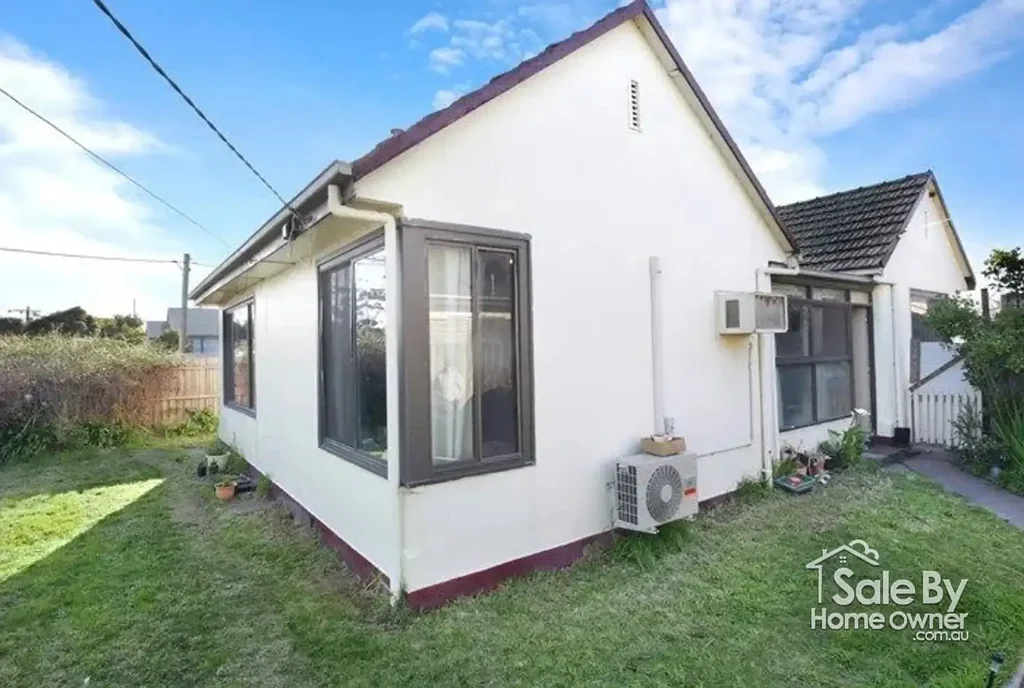 North Geelong 4 Bedroom 802m2 property in high growth zone with Approved plan !