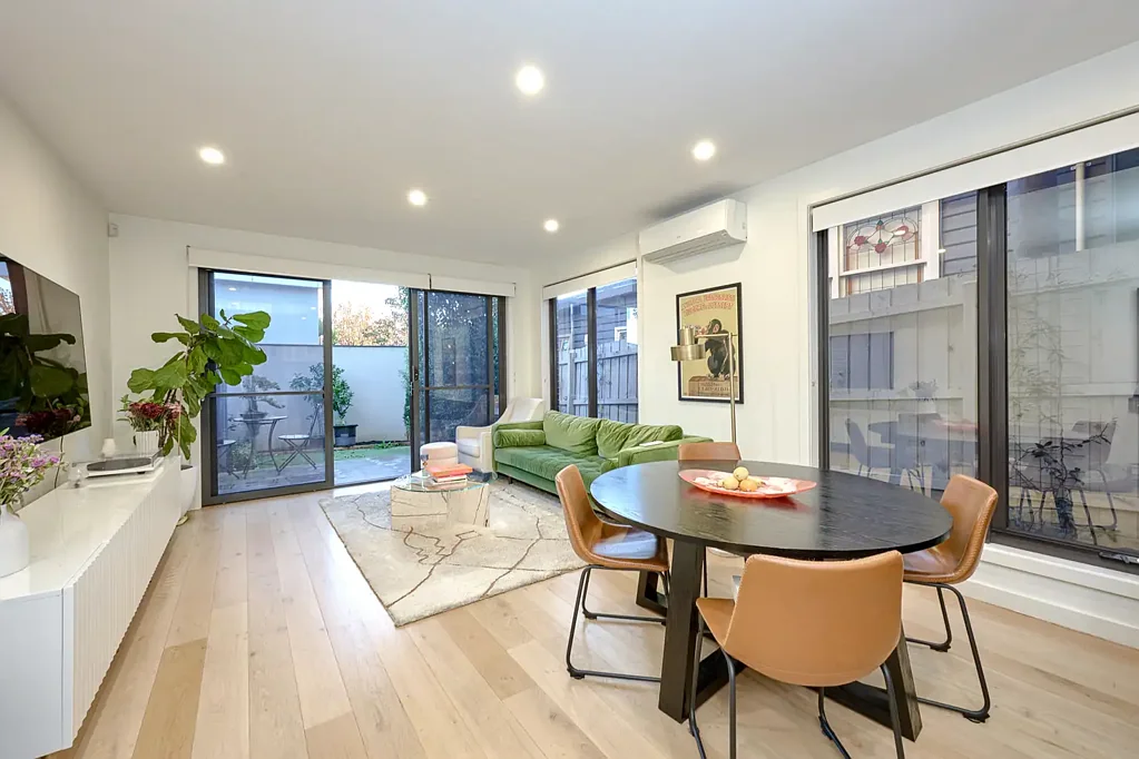 Contemporary Living in a Prime Chadstone Location