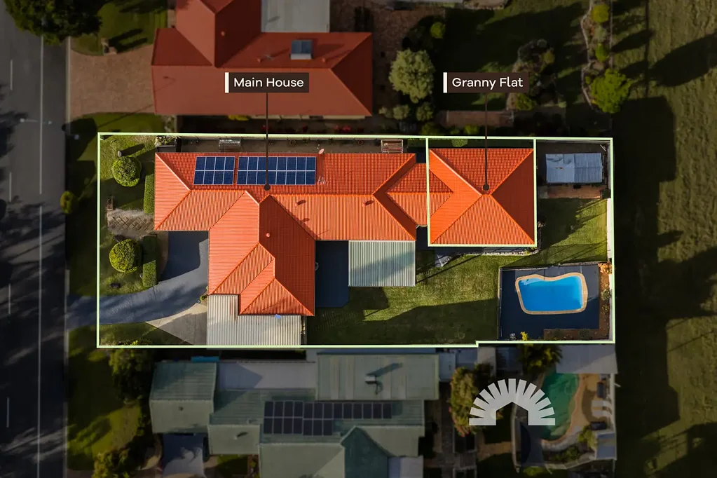 Narangba 7房 双重生活空间，一个称心如意的家 Two Spaces to Live, One Great Place to Call Home