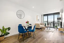 902/15 Doepel Way, Docklands