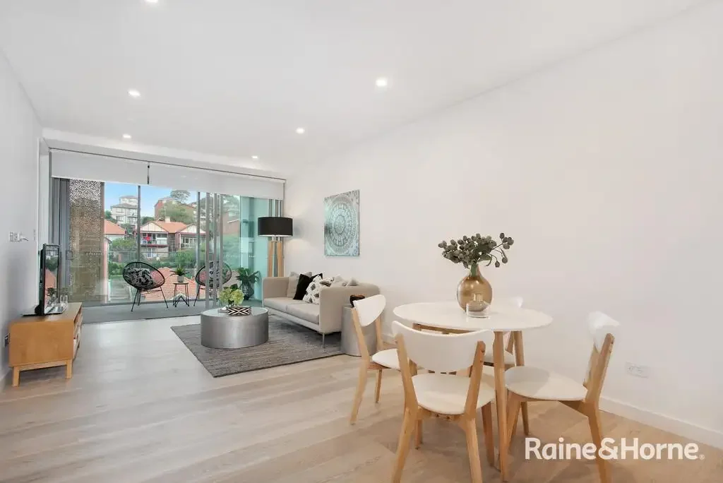 Furnished Two-Bedroom Unit in the Heart of Kensington