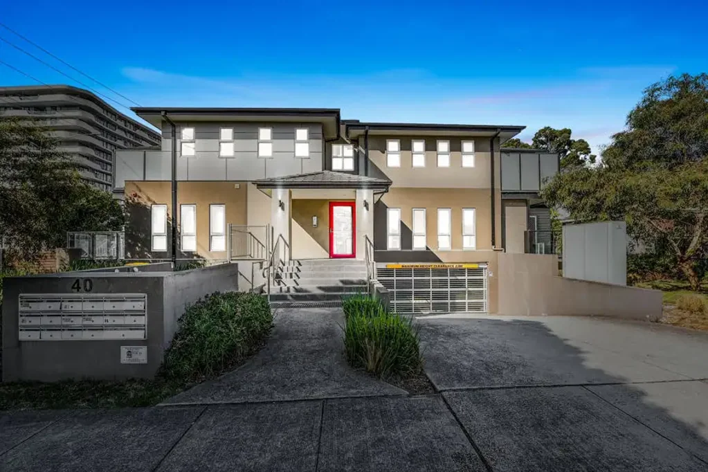 2 Bedroom apartment Available Now