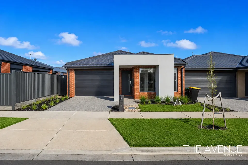 Stylish 4-Bedroom Family Home in Beveridge