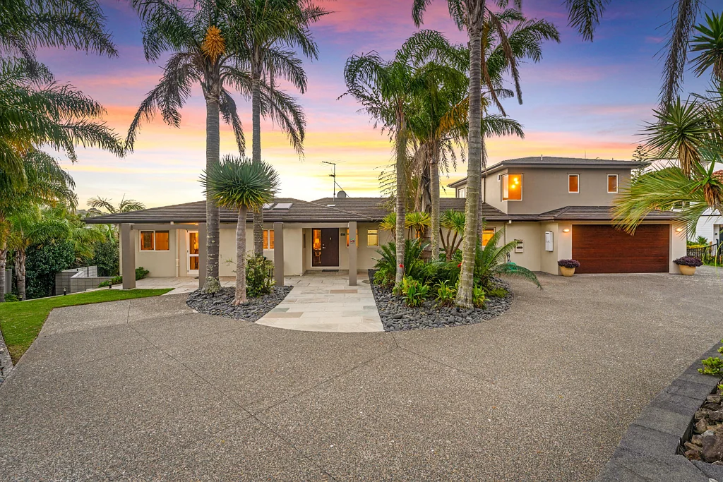 Mairangi Bay 5Zimmer One of a kind properties are to be treasured...