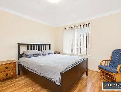 2/4 Bundy Close, Macquarie Fields, NSW 2564, 3房, 1浴, Unspecified